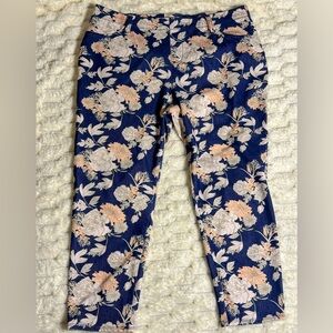 Women’s Faded Glory Blue and White Floral Leggings